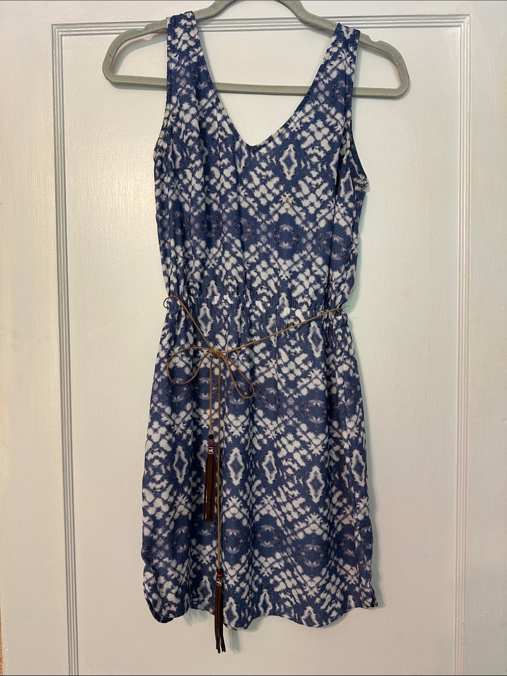 Sleeveless Blue and White Dress with Tassel Belt